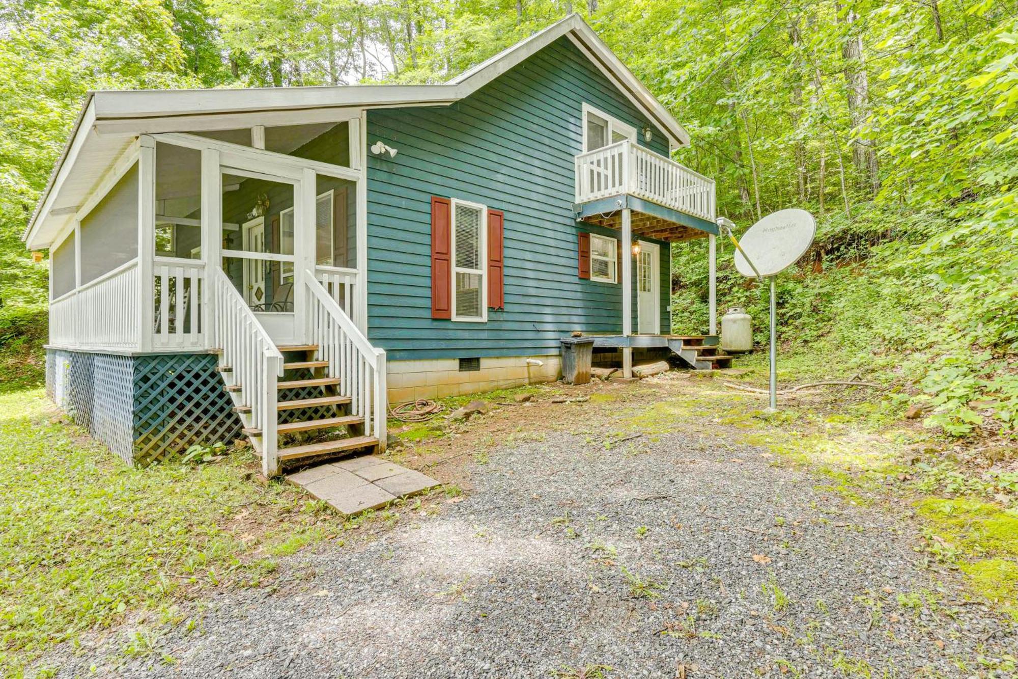 Secluded Cabin With Porch - 7 Miles To Lake Chatuge! Hayesville Extérieur photo
