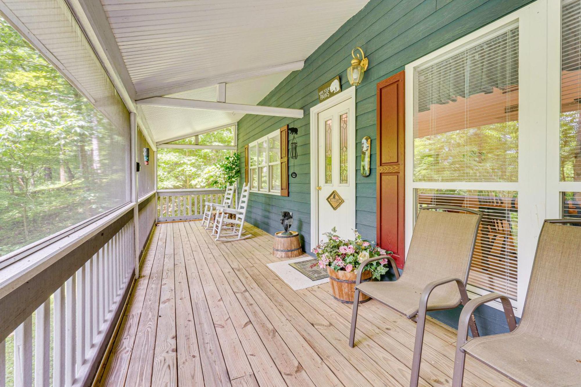 Secluded Cabin With Porch - 7 Miles To Lake Chatuge! Hayesville Extérieur photo