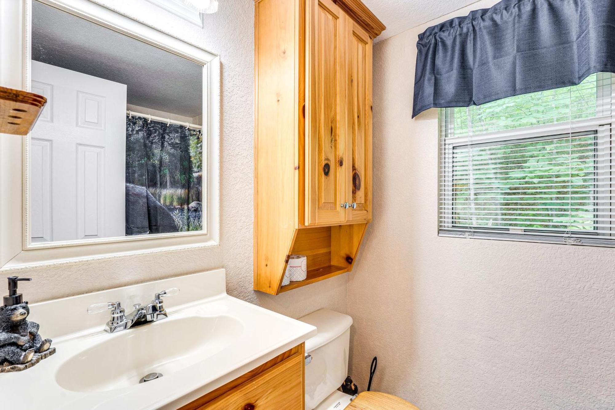 Secluded Cabin With Porch - 7 Miles To Lake Chatuge! Hayesville Extérieur photo